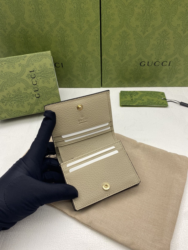 グッチ財布 レプリカ内部構造